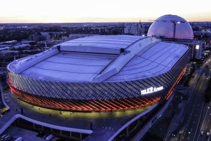 Tele2 arenan utifrån.